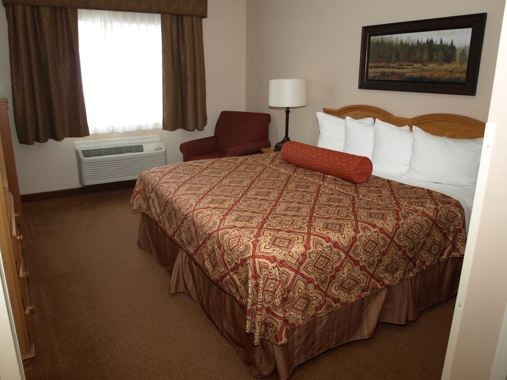 Savanna Inn & Suites Oda fotoğraf