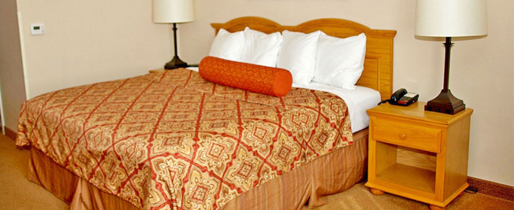 Savanna Inn & Suites Dış mekan fotoğraf