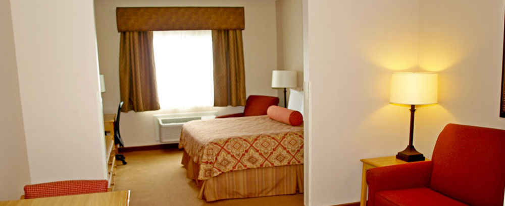 Savanna Inn & Suites Dış mekan fotoğraf